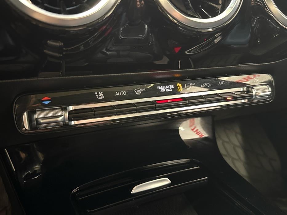 MERCEDES-BENZ A 2018