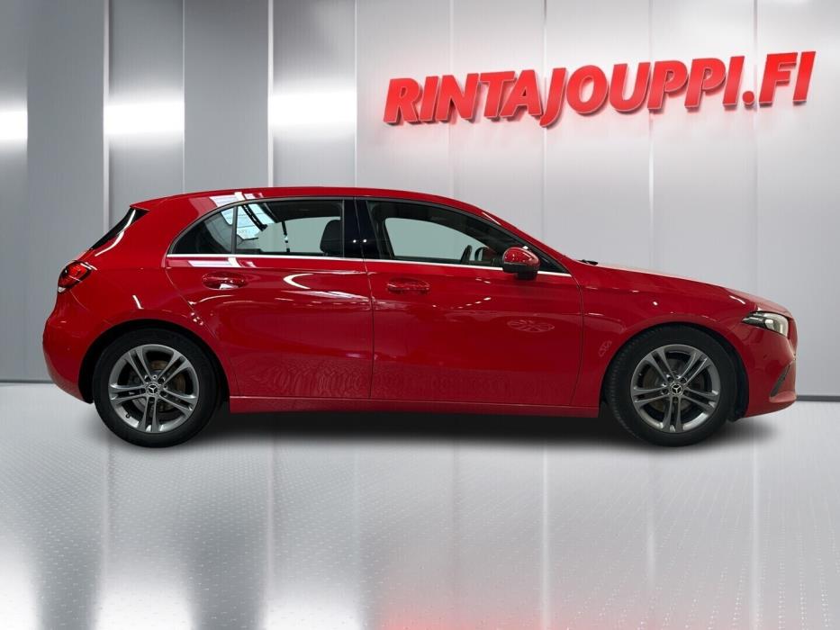 MERCEDES-BENZ A 2018