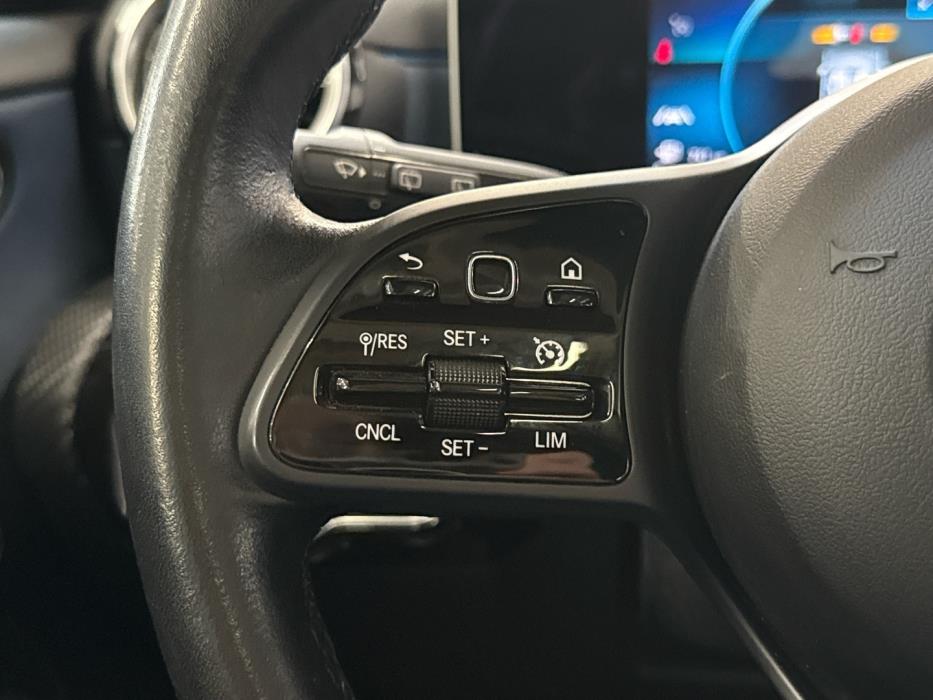 MERCEDES-BENZ A 2018