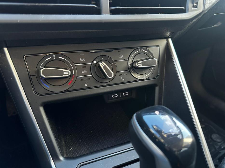 VOLKSWAGEN Polo 2022