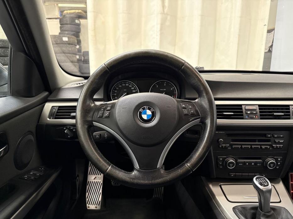 BMW 318 2008