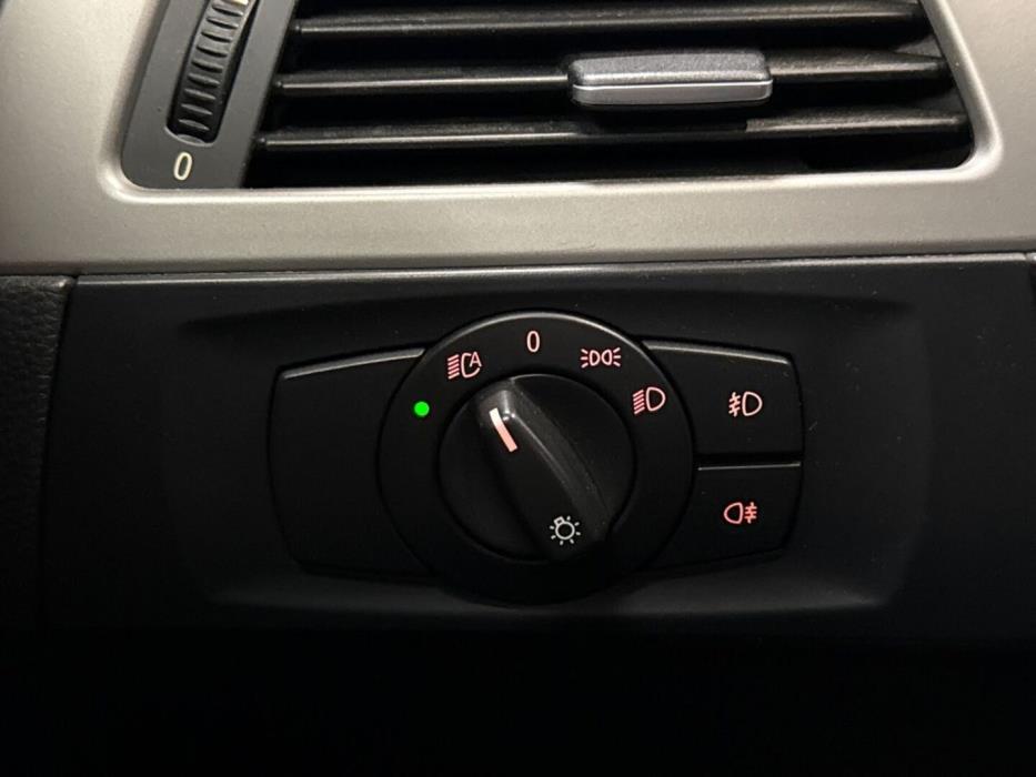 BMW 318 2008