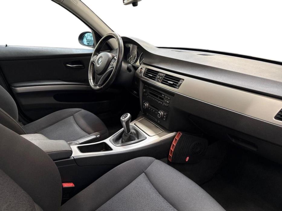 BMW 318 2008