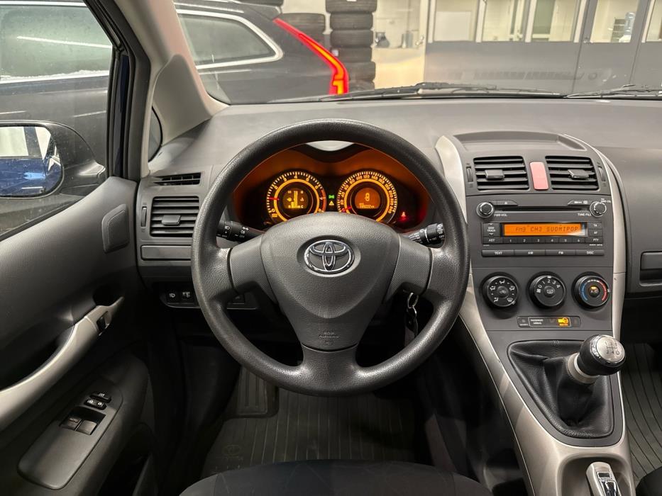TOYOTA Auris 2008