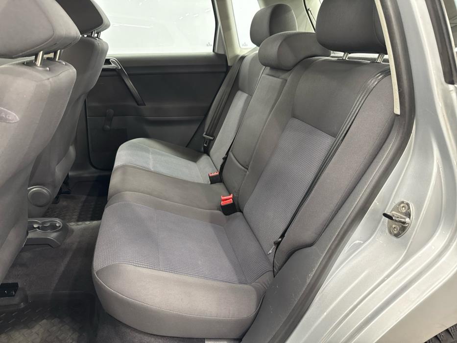 VOLKSWAGEN Polo 2003