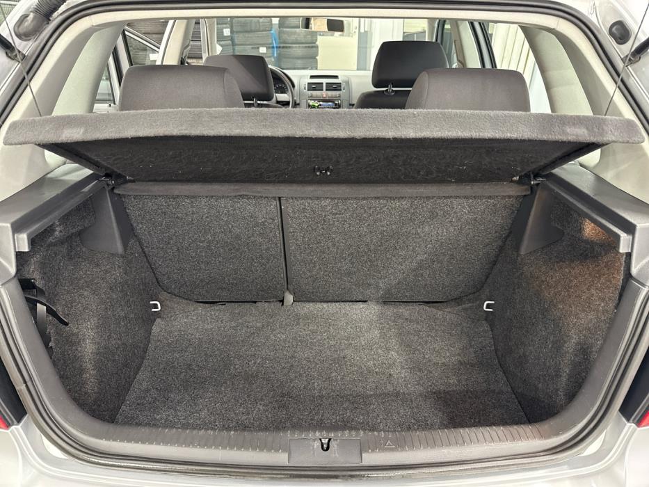 VOLKSWAGEN Polo 2003