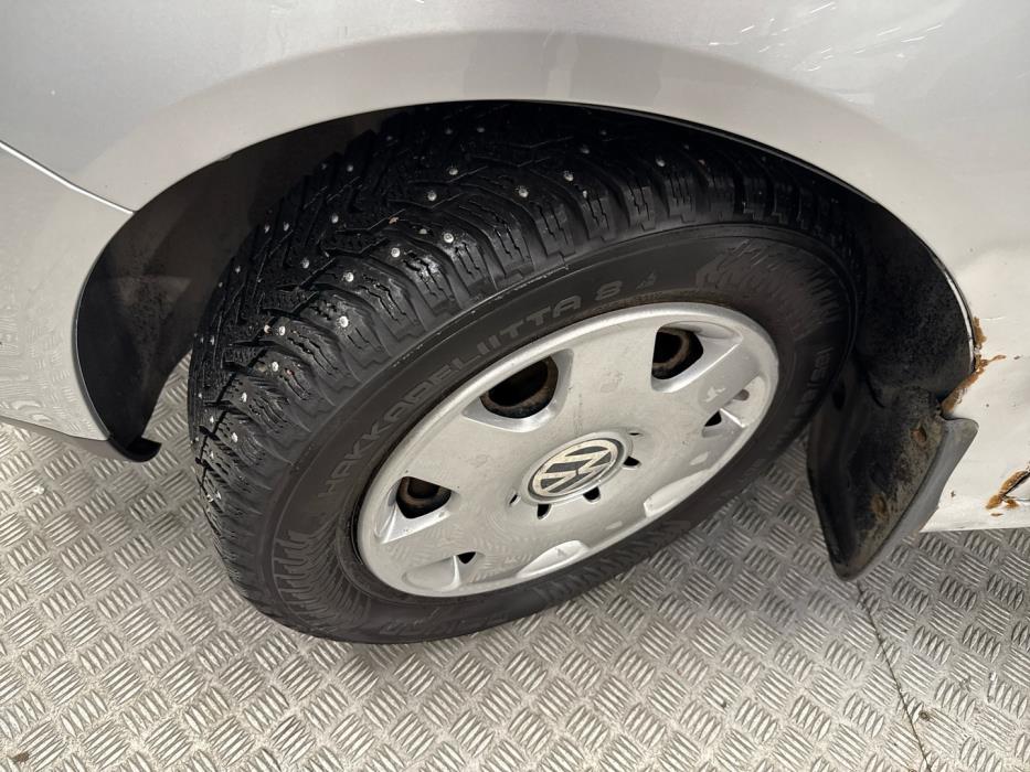 VOLKSWAGEN Polo 2003