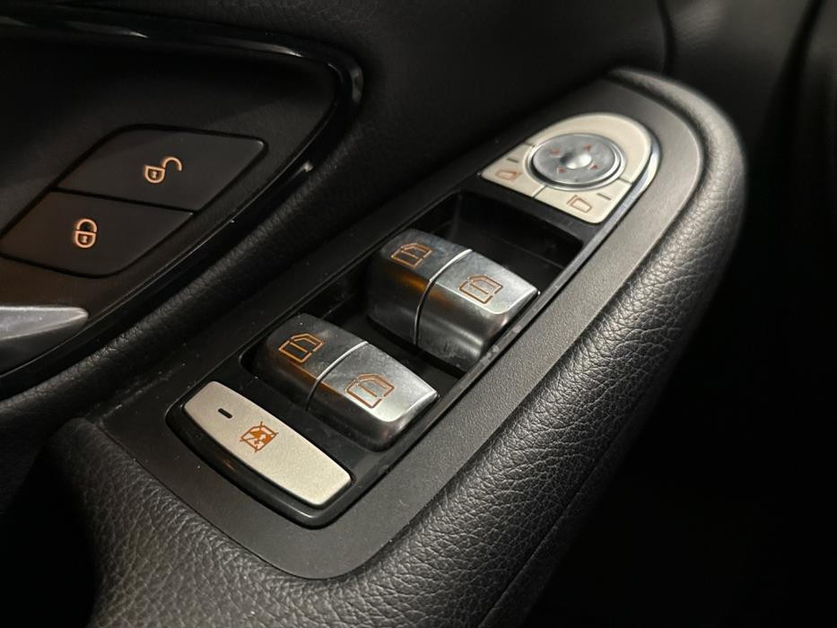 MERCEDES-BENZ C 2016