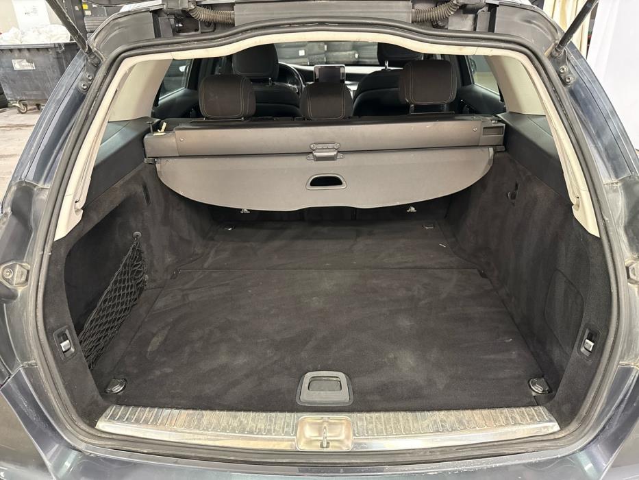 MERCEDES-BENZ C 2016