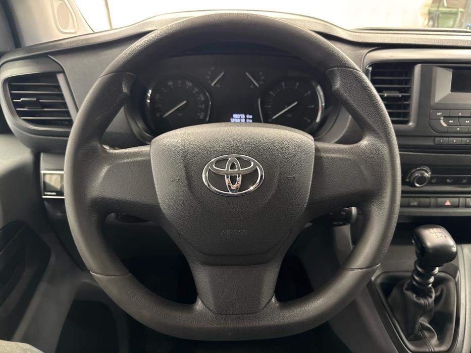 TOYOTA Proace 2017