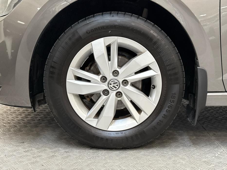 VOLKSWAGEN Polo 2020