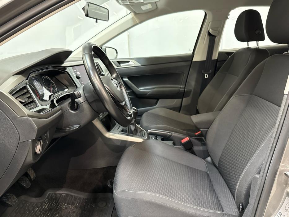 VOLKSWAGEN Polo 2020