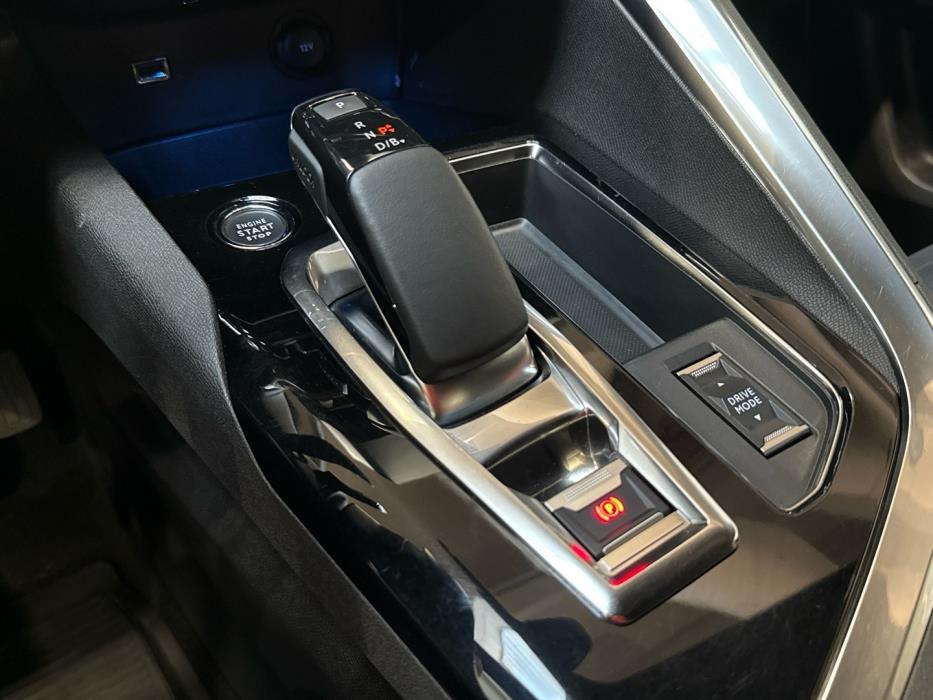 PEUGEOT 3008 2023