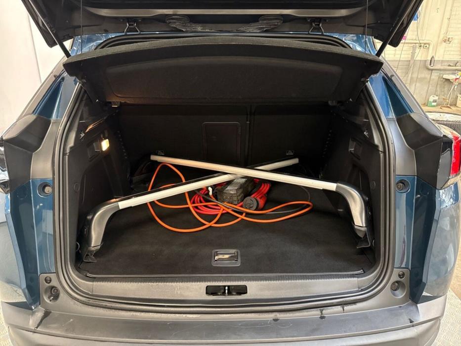 PEUGEOT 3008 2023