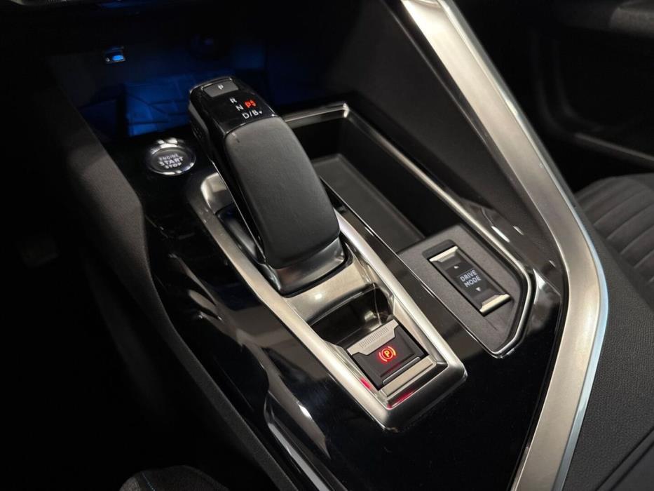 PEUGEOT 3008 2023