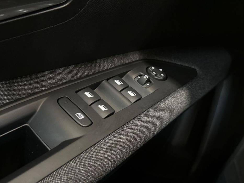 PEUGEOT 3008 2023
