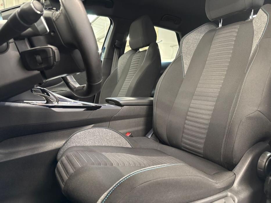 PEUGEOT 3008 2023