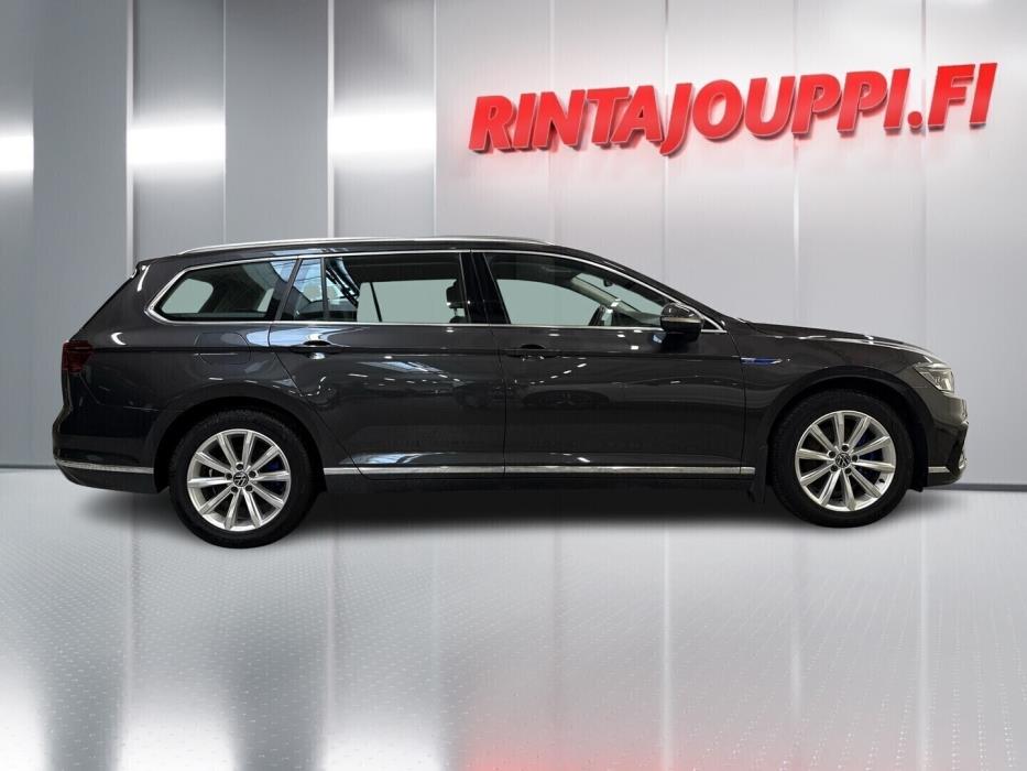 VOLKSWAGEN Passat 2021