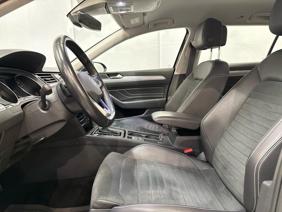 VOLKSWAGEN Passat 2021