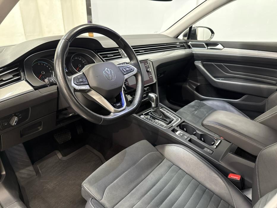 VOLKSWAGEN Passat 2021