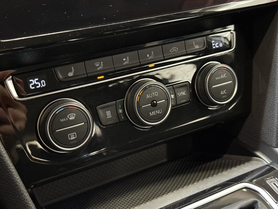 VOLKSWAGEN Passat 2020