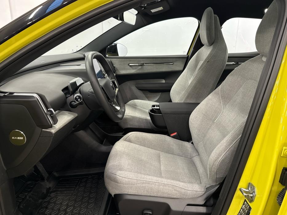 VOLVO EX30 2024