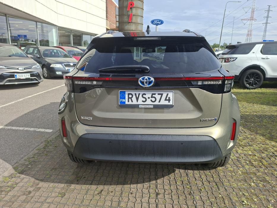 TOYOTA Yaris Cross 2024