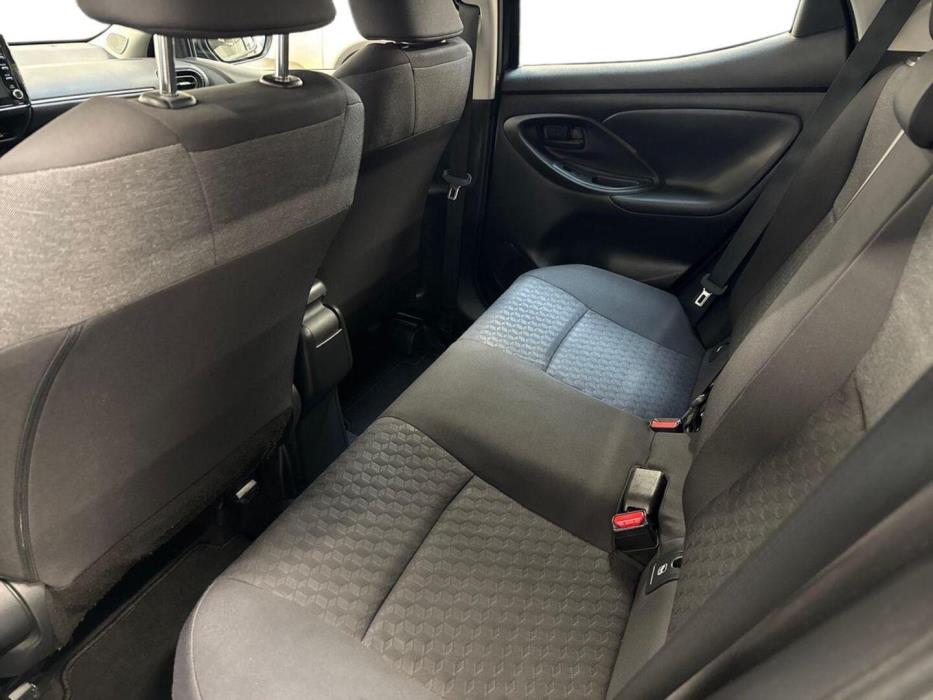 TOYOTA Yaris 2024