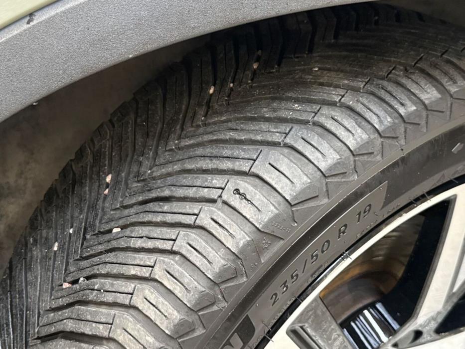 VOLVO XC40 2022