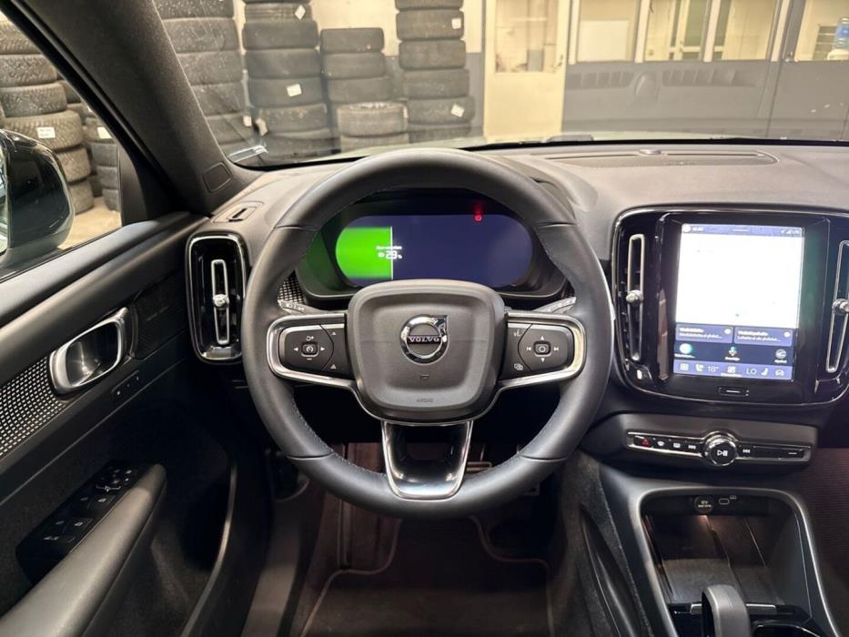VOLVO XC40 2022