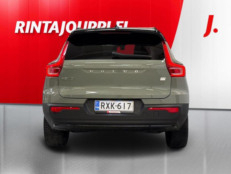 VOLVO XC40 2022