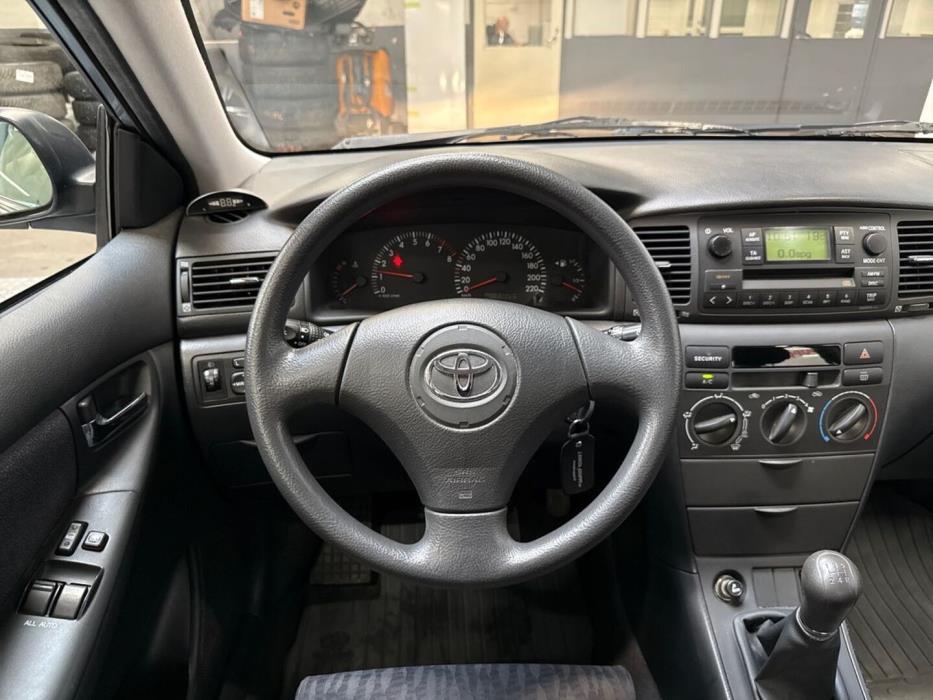 TOYOTA Corolla 2002