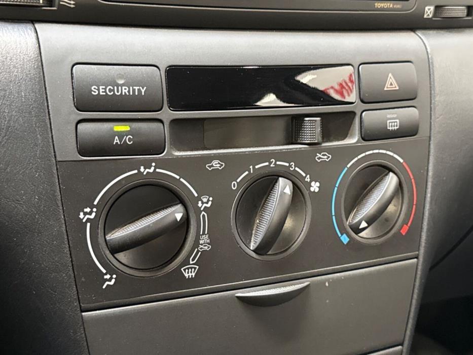 TOYOTA Corolla 2002