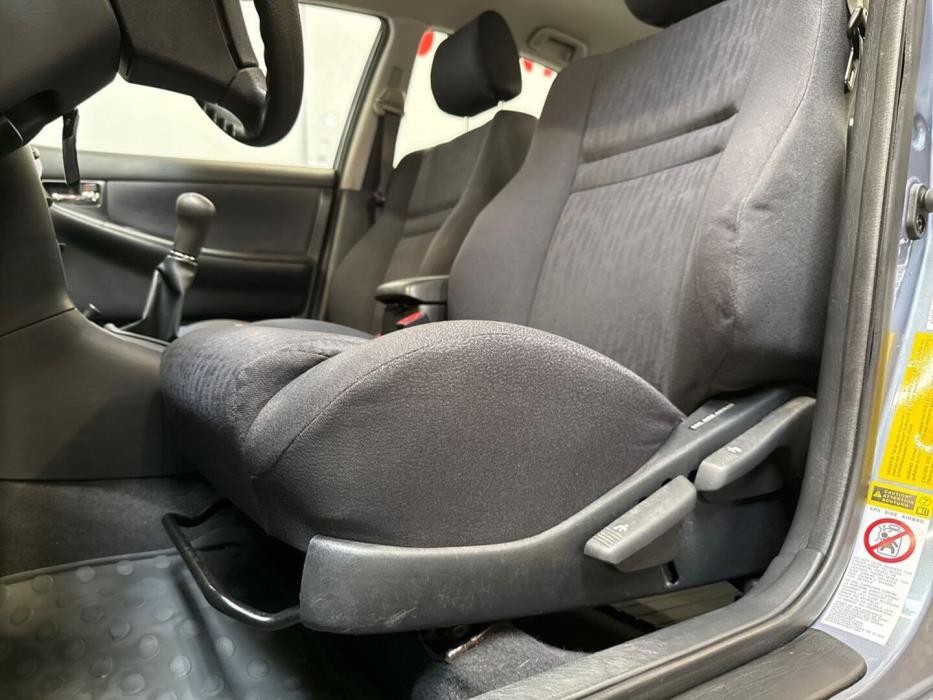 TOYOTA Corolla 2002