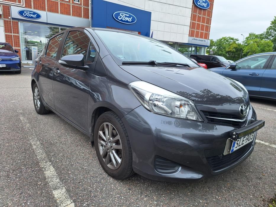 TOYOTA Yaris 2014