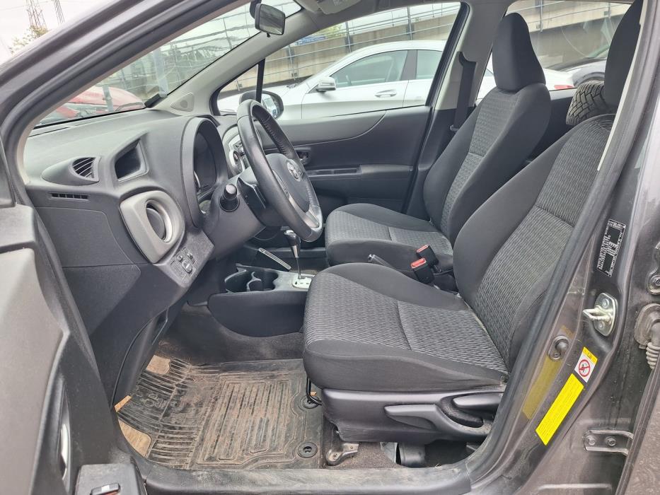 TOYOTA Yaris 2014