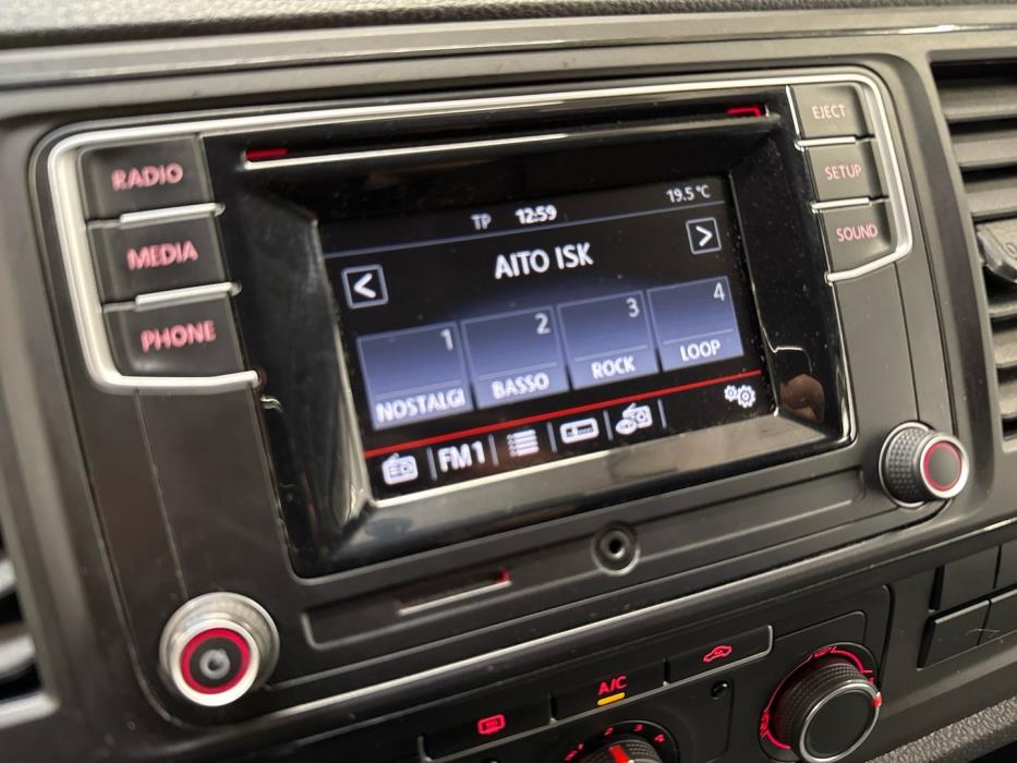 VOLKSWAGEN Transporter 2017