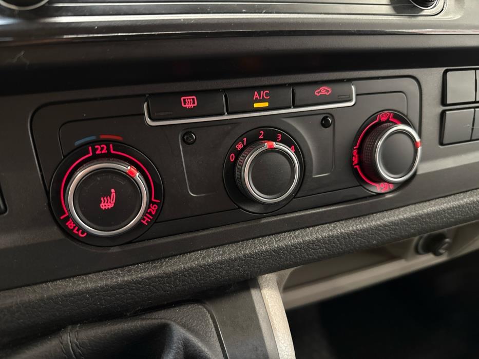 VOLKSWAGEN Transporter 2017