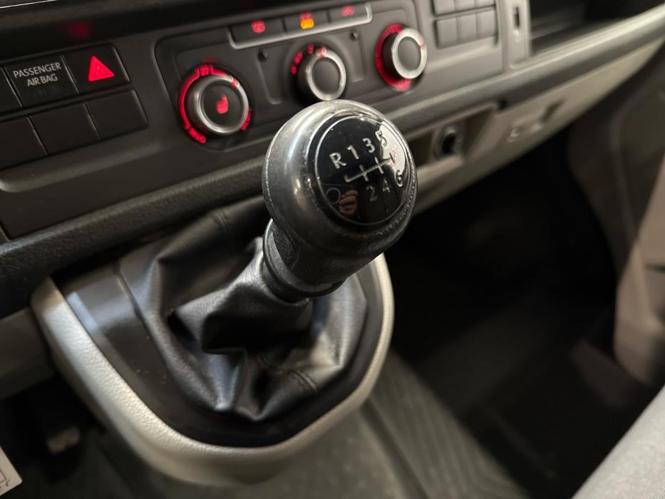 VOLKSWAGEN Transporter 2017