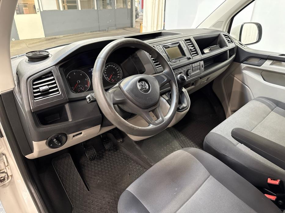 VOLKSWAGEN Transporter 2017