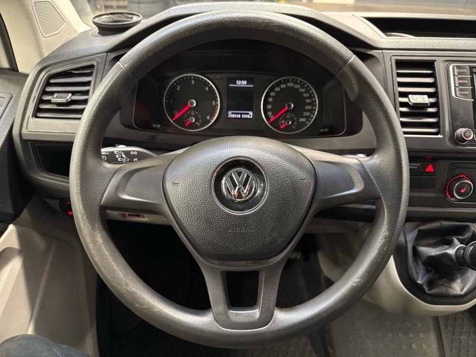 VOLKSWAGEN Transporter 2017