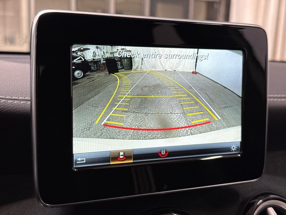 MERCEDES-BENZ A 2017