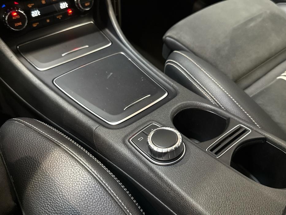 MERCEDES-BENZ A 2017