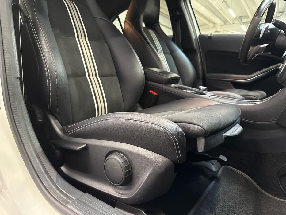 MERCEDES-BENZ A 2017