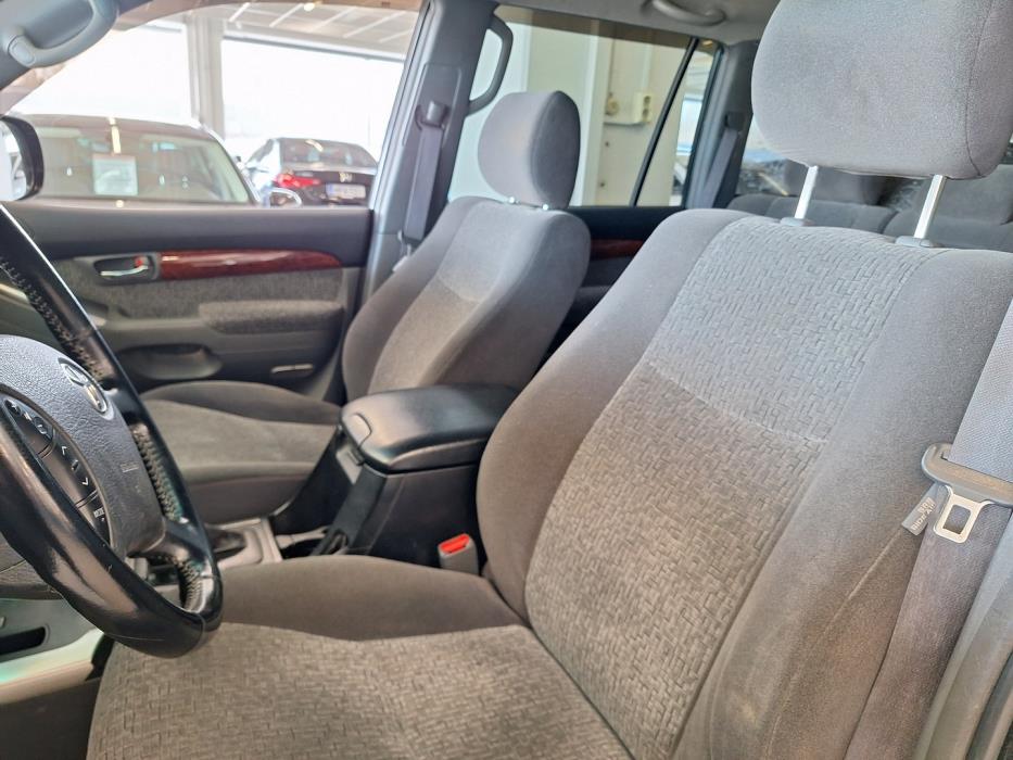 TOYOTA Land Cruiser 2008