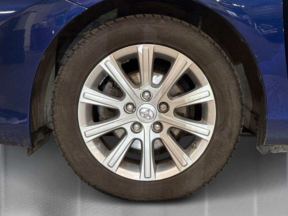TOYOTA Auris 2016