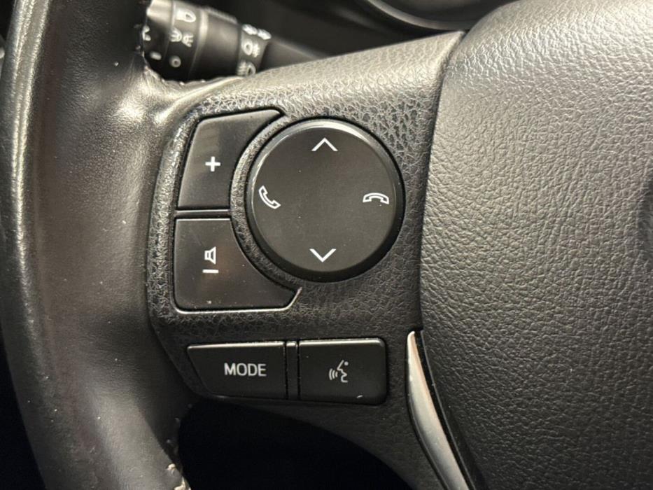 TOYOTA Auris 2016