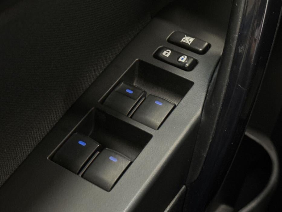 TOYOTA Auris 2016