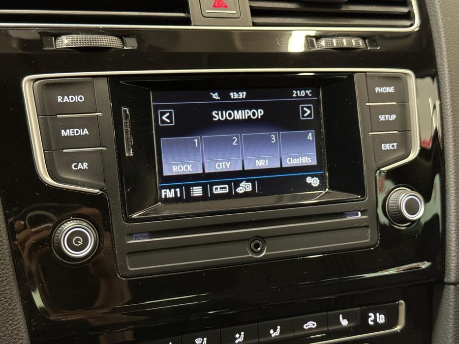 VOLKSWAGEN Golf 2017