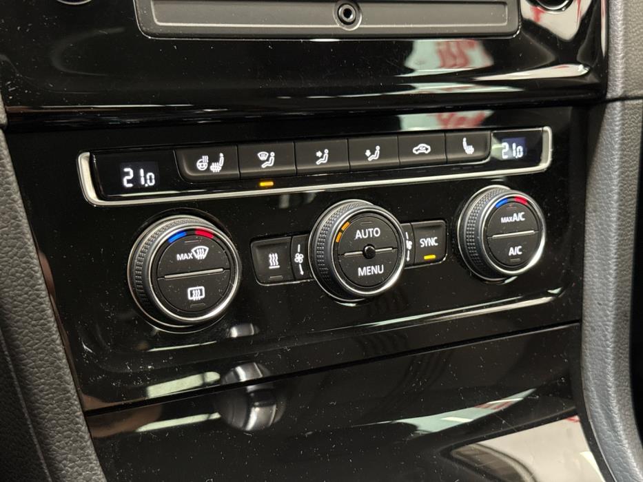 VOLKSWAGEN Golf 2017